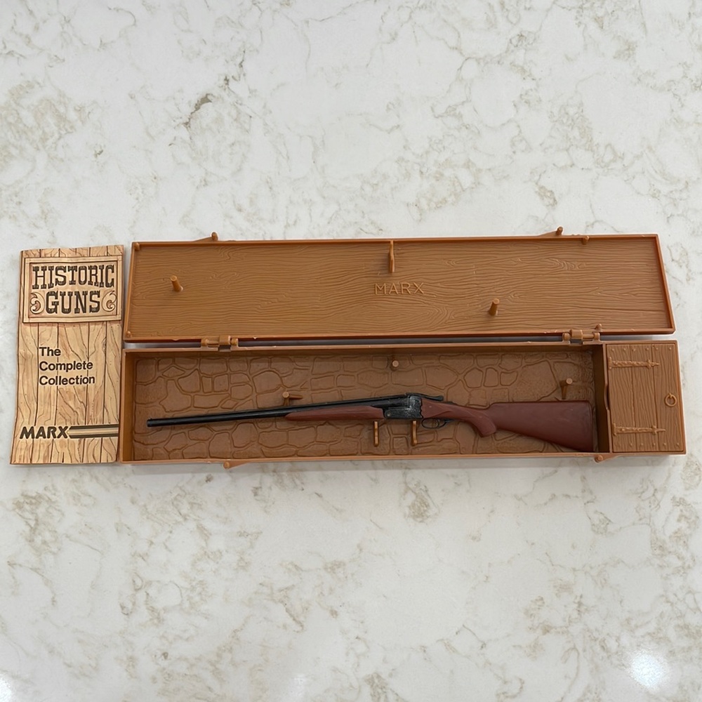 LOUIS MARX The Double barrel shotgun Cap Gun In The Original Case With Insert